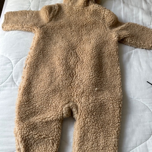 Baby Gap Soft Fleece Sherpa Bear Romper - 3-6 months - Picture 4 of 4